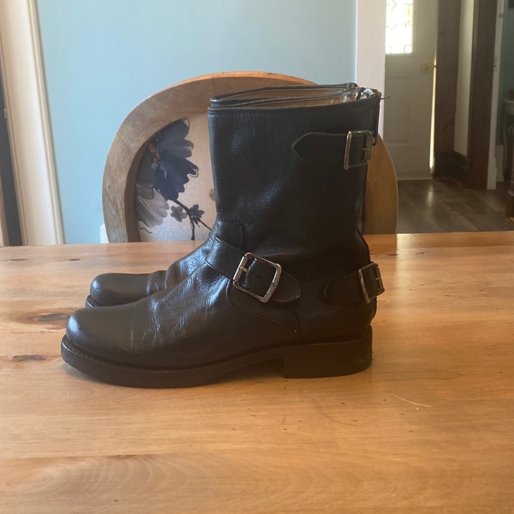 Frye black leather Veronica zipper back